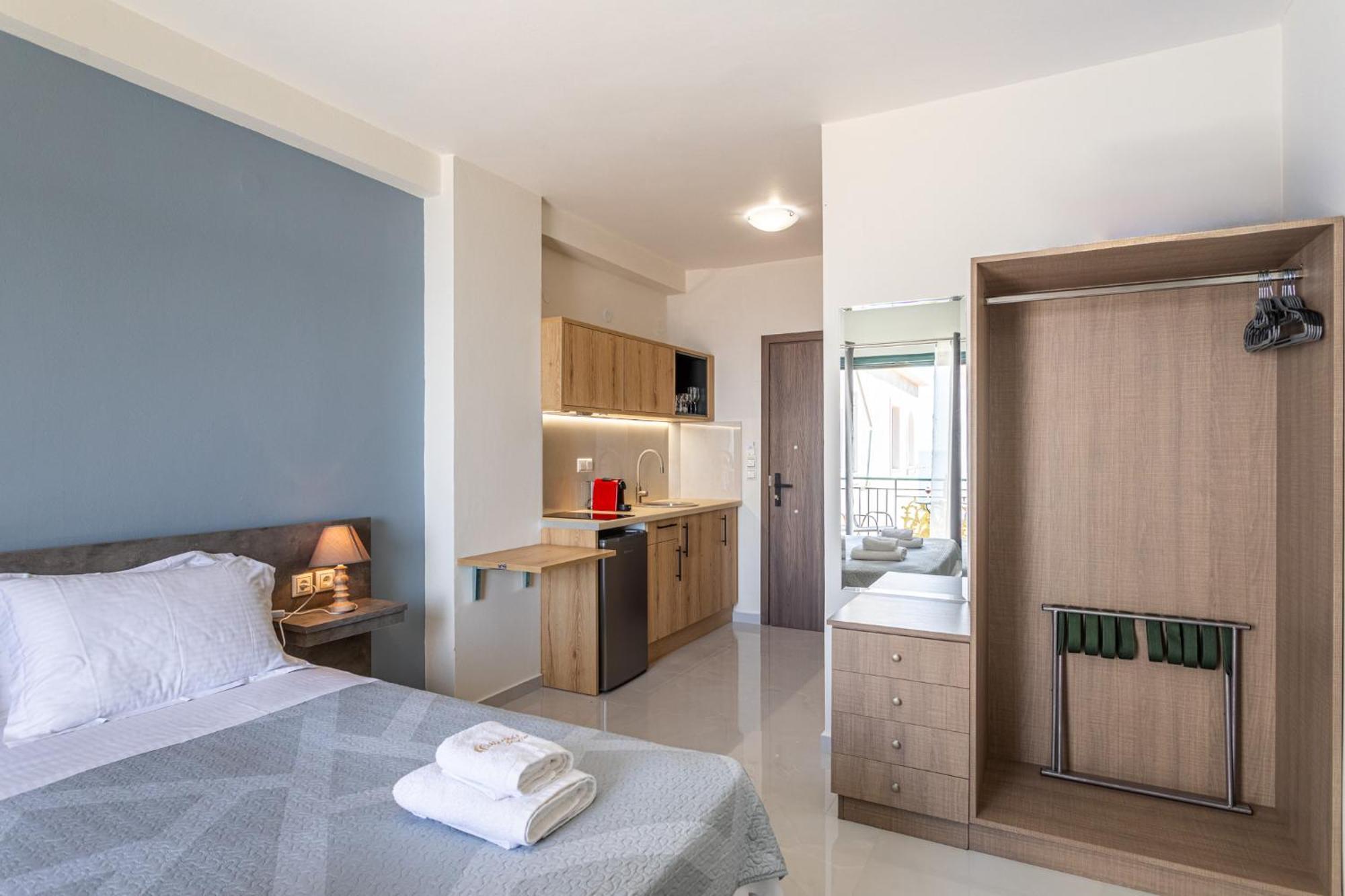 Marina Aparthotel Kardamíli Kültér fotó