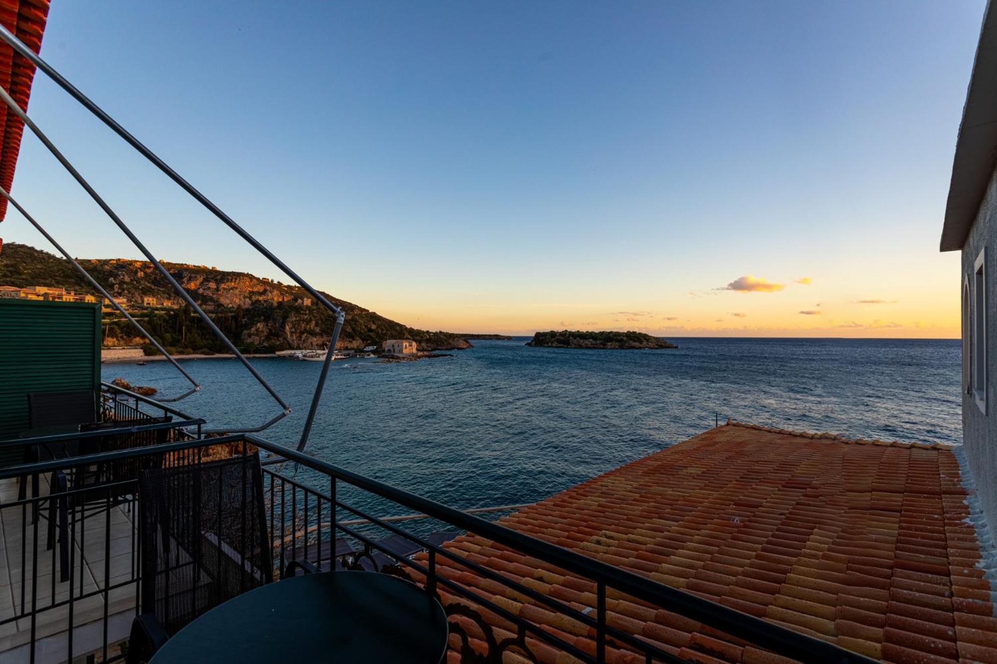 Marina Aparthotel Kardamíli Kültér fotó
