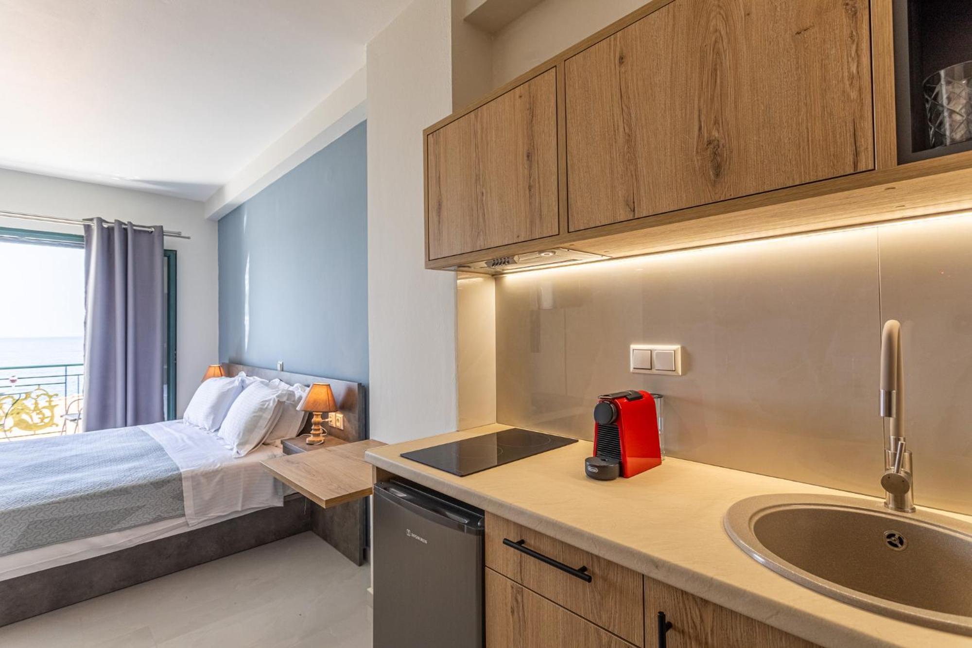 Marina Aparthotel Kardamíli Kültér fotó